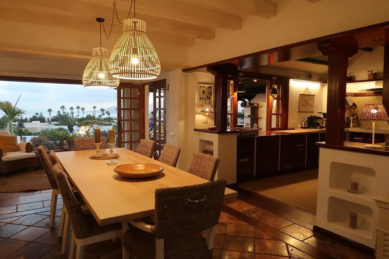 Finca Paraiso - Finest Villa With Incredible Views Over Puerto Del Carmen 푸에르토 델 카르멘
